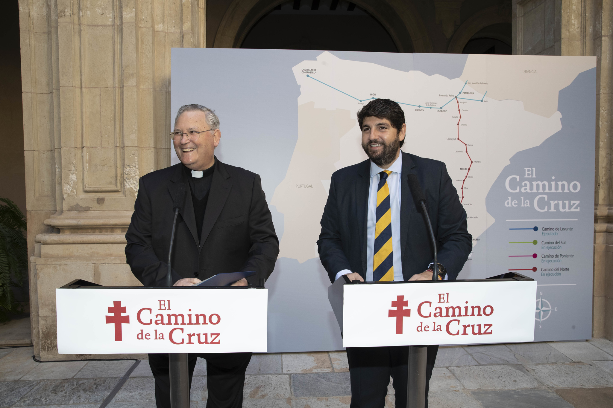 Firma del Protocolo de colaboración entre la Comunidad y la Diócesis de Cartagena para promover el proyecto 'El Camino De la Cruz'