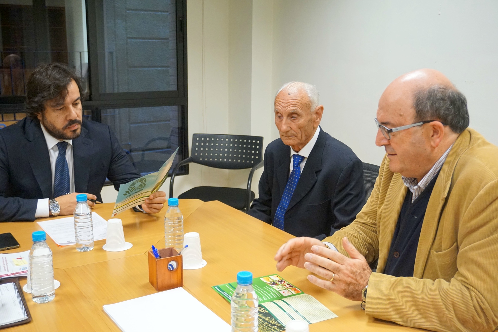 Miguel Motas se reúne con representantes de Unión de Cooperativas Agrarias de Murcia (Fecamur)