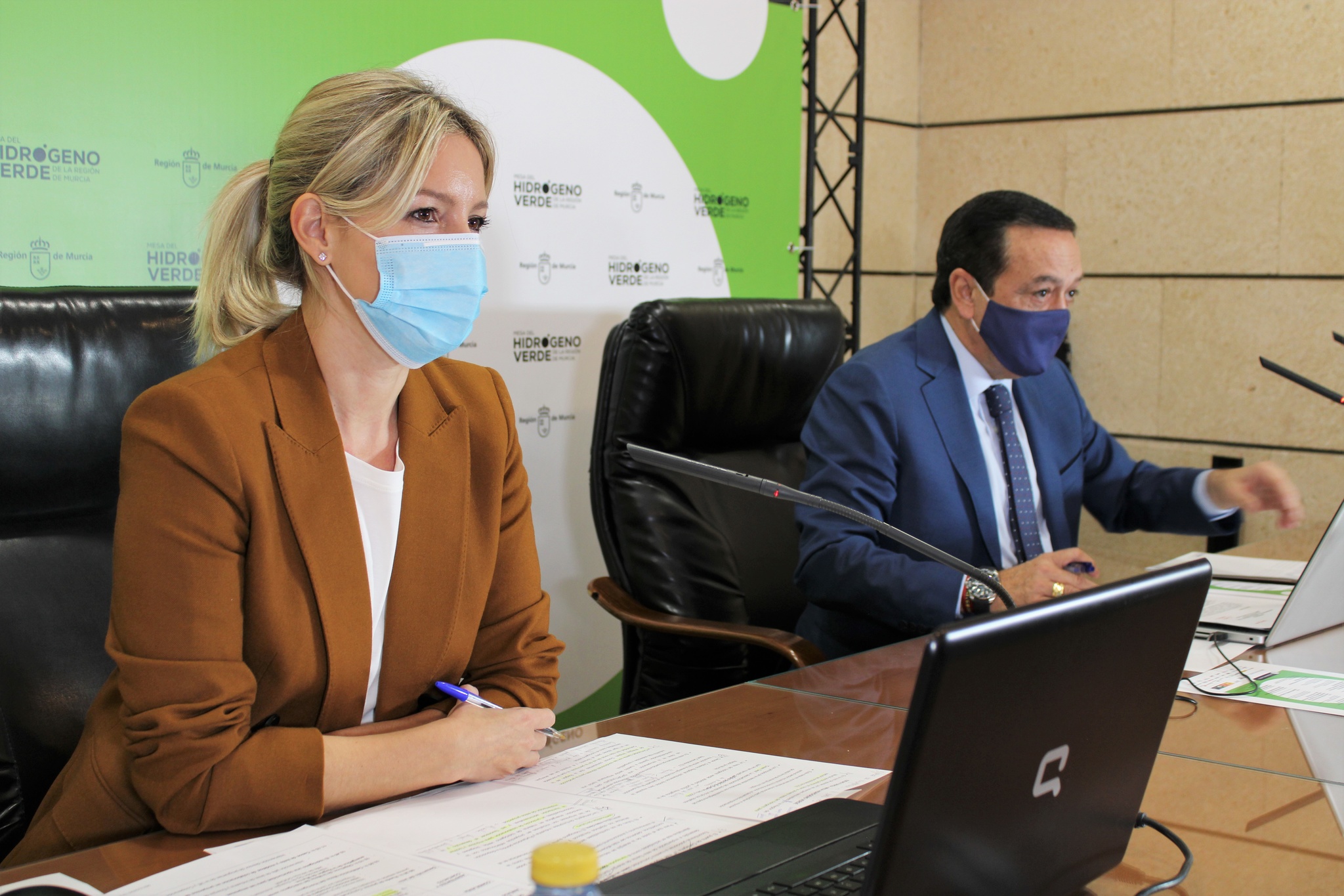 Mesa del Hidrógeno Verde celebrada en Confederación Regional de Organizaciones Empresariales de Murcia