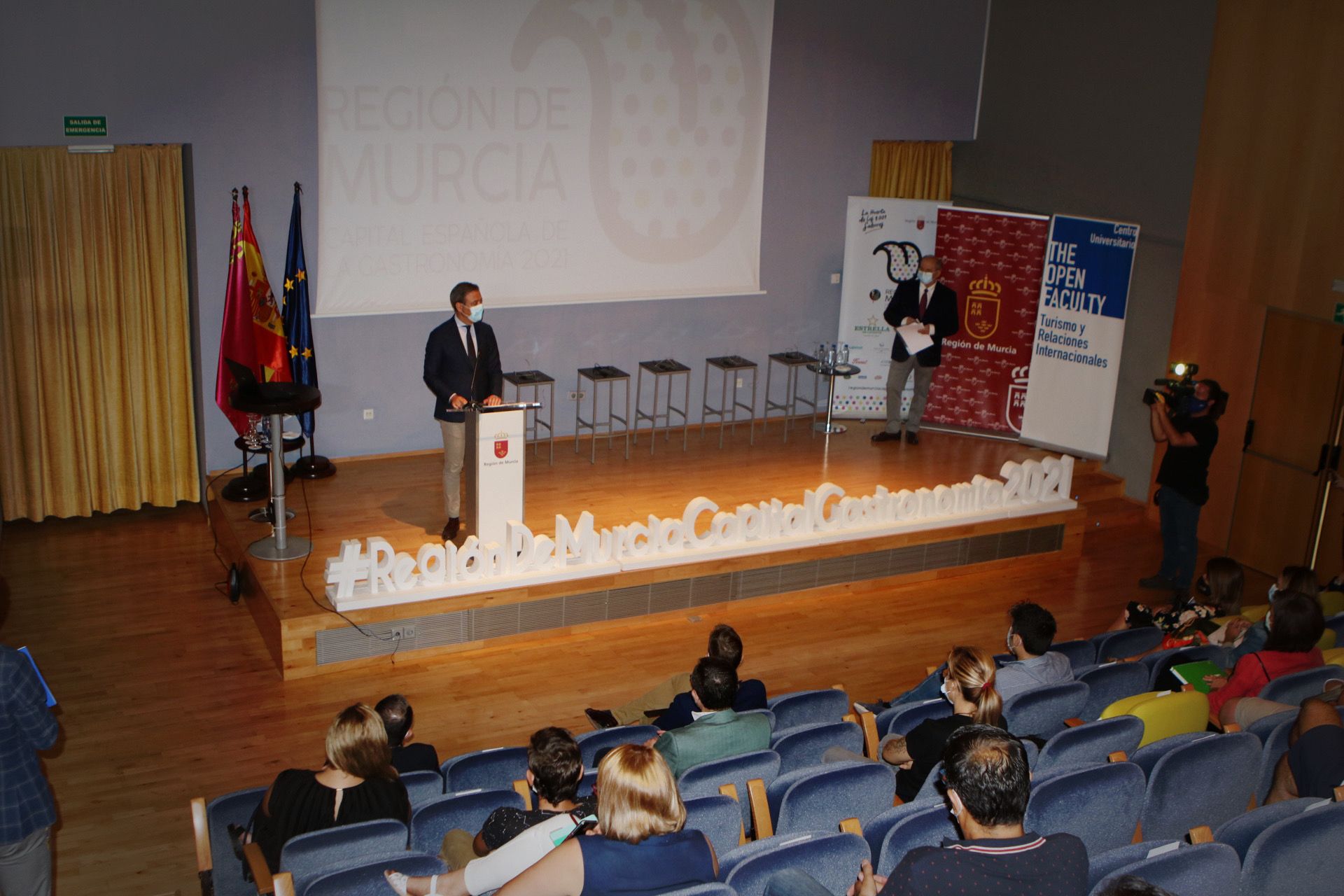 El consejero de Presidencia, Turismo y Deportes, Marcos Ortuño, en la inauguración de la Jornada sobre Turismo Gastronómico en la Región de Murcia