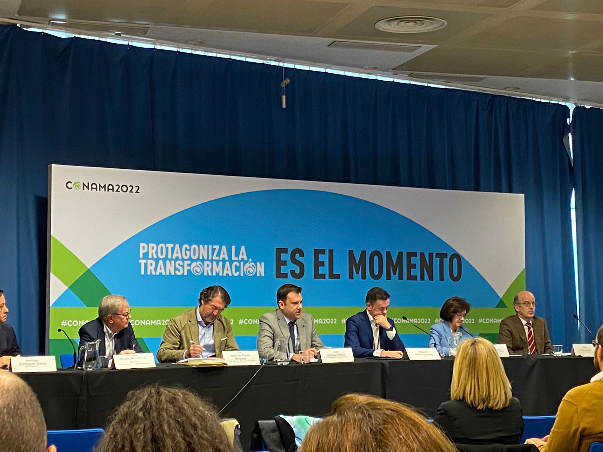 El director general del Agua, José Sandoval (4d), durante su intervención en el Congreso Nacional de Medio Ambiente.