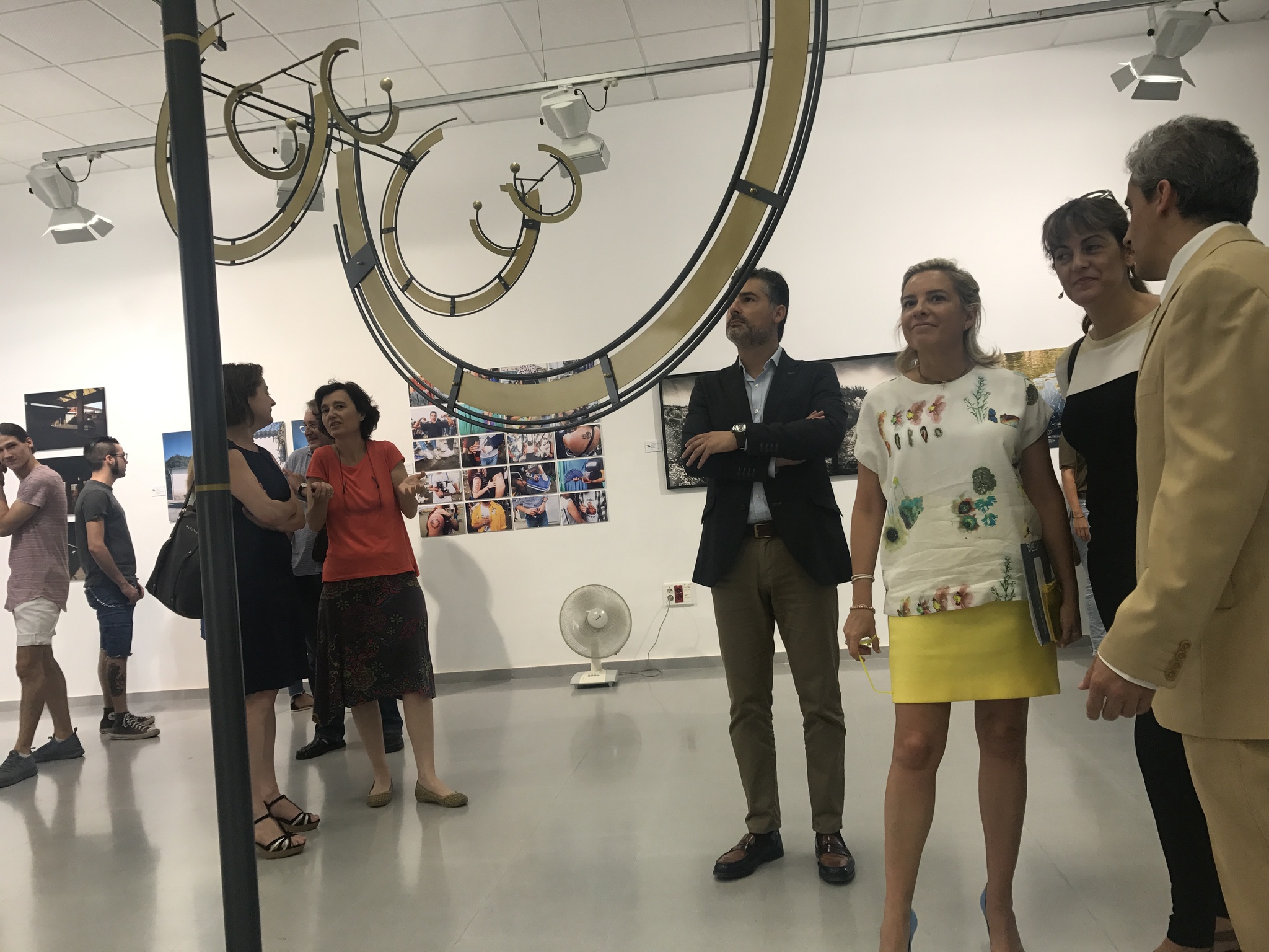 Adela Martínez-Cachá inaugura la exposición 'Especies' que recoge los trabajos de los alumnos de la Escuela de Bellas Artes