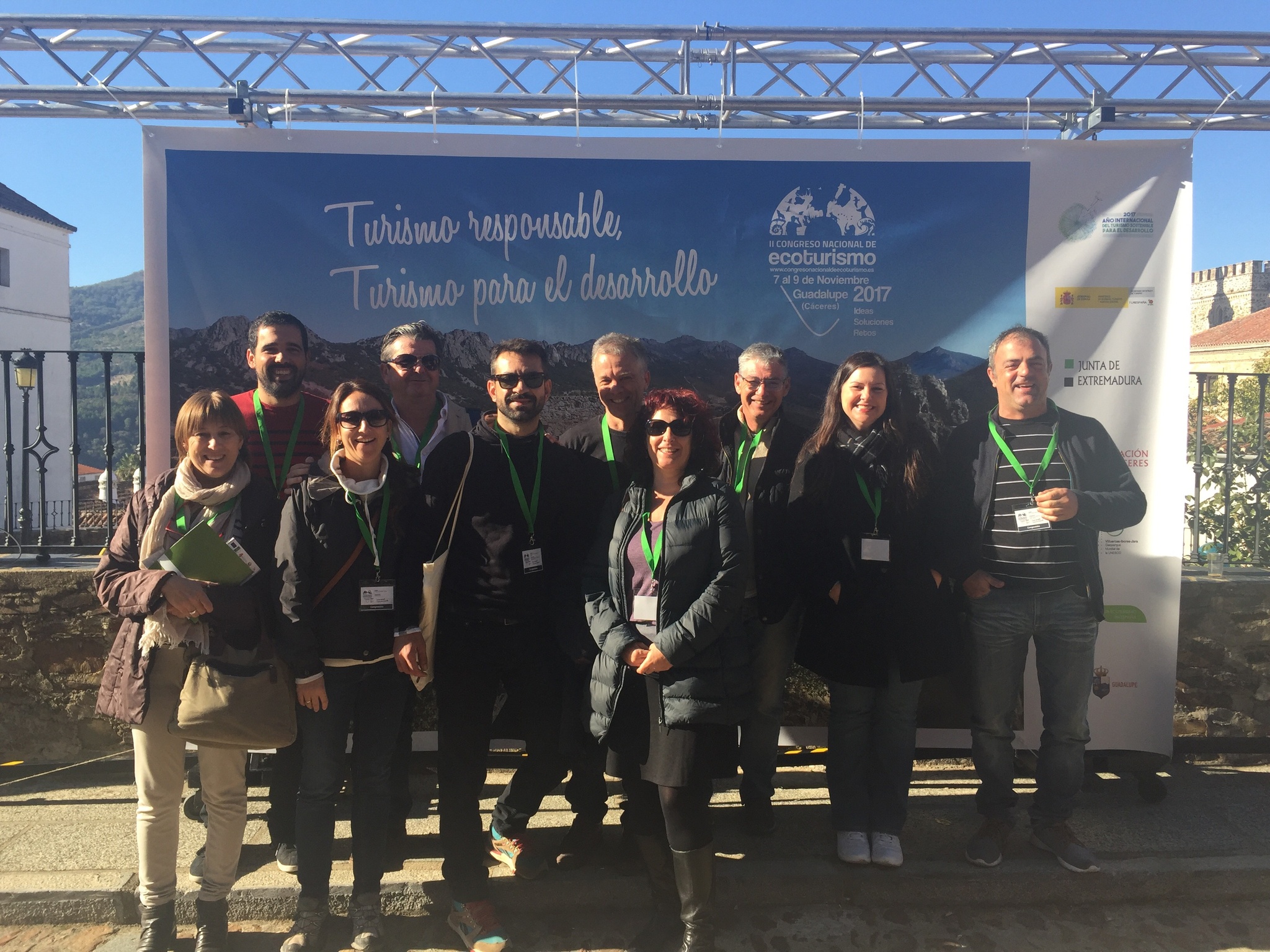 Empresarios del Parque Regional de Sierra Espuña, miembros de la Mancomunidad y representantes del Parque Regional junto con miembros del Instituto de Turismo durante el II Congreso Nacional de Ecoturismo