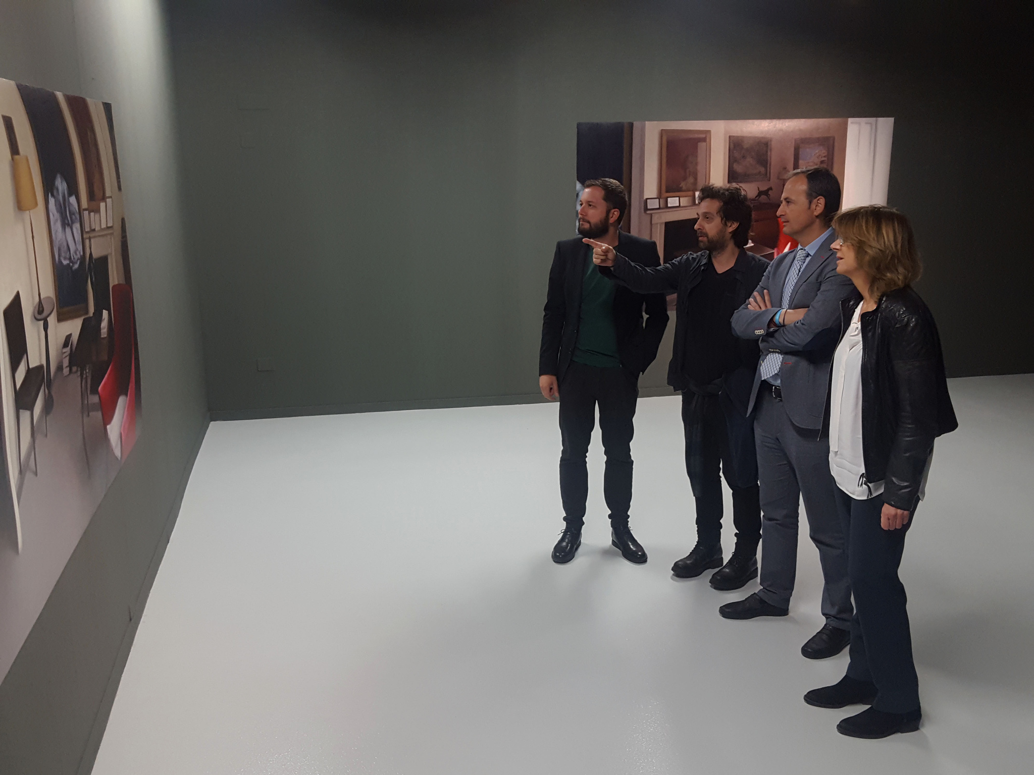 Imágenes de la presentación de la nueva exposición de Gonzalo Sicre en el Centro Párraga de la Región de Murcia (I)