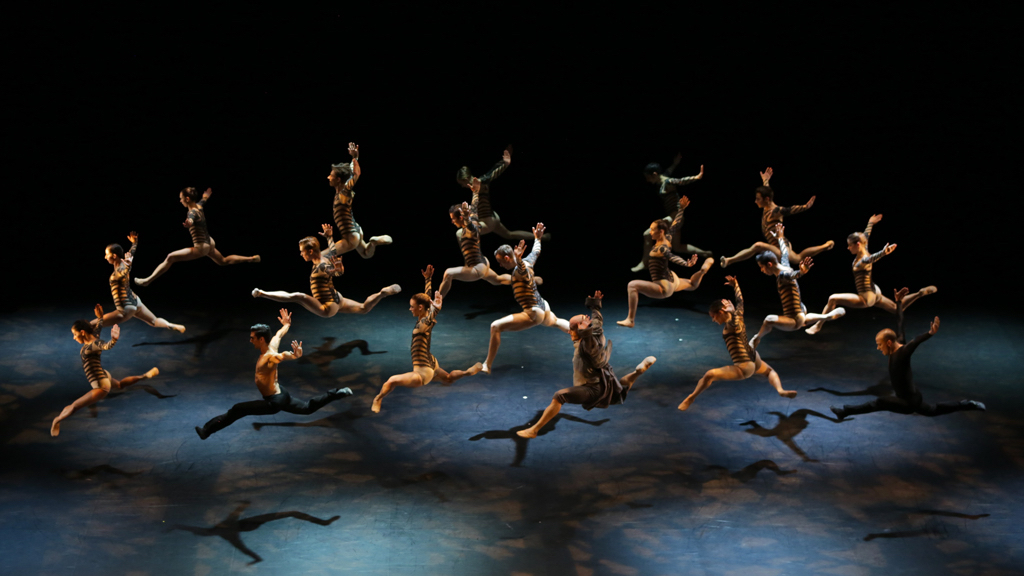 Los intérpretes del Malandain Ballet Biarritz representarán el sábado en Murcia 'La Bella y la Bestia'.
