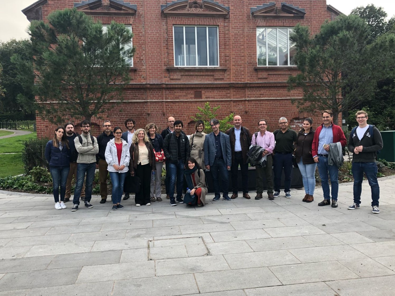Los representantes de Esamur, junto a otros participantes en las Jornadas sobre el proyecto Alice en la Queen's University Belfast