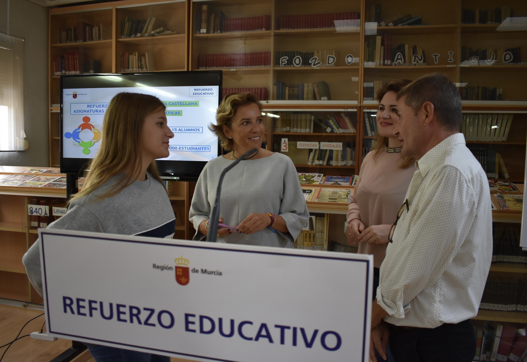 Martínez-Cachá informa sobre la evaluación del programa de refuerzo educativo