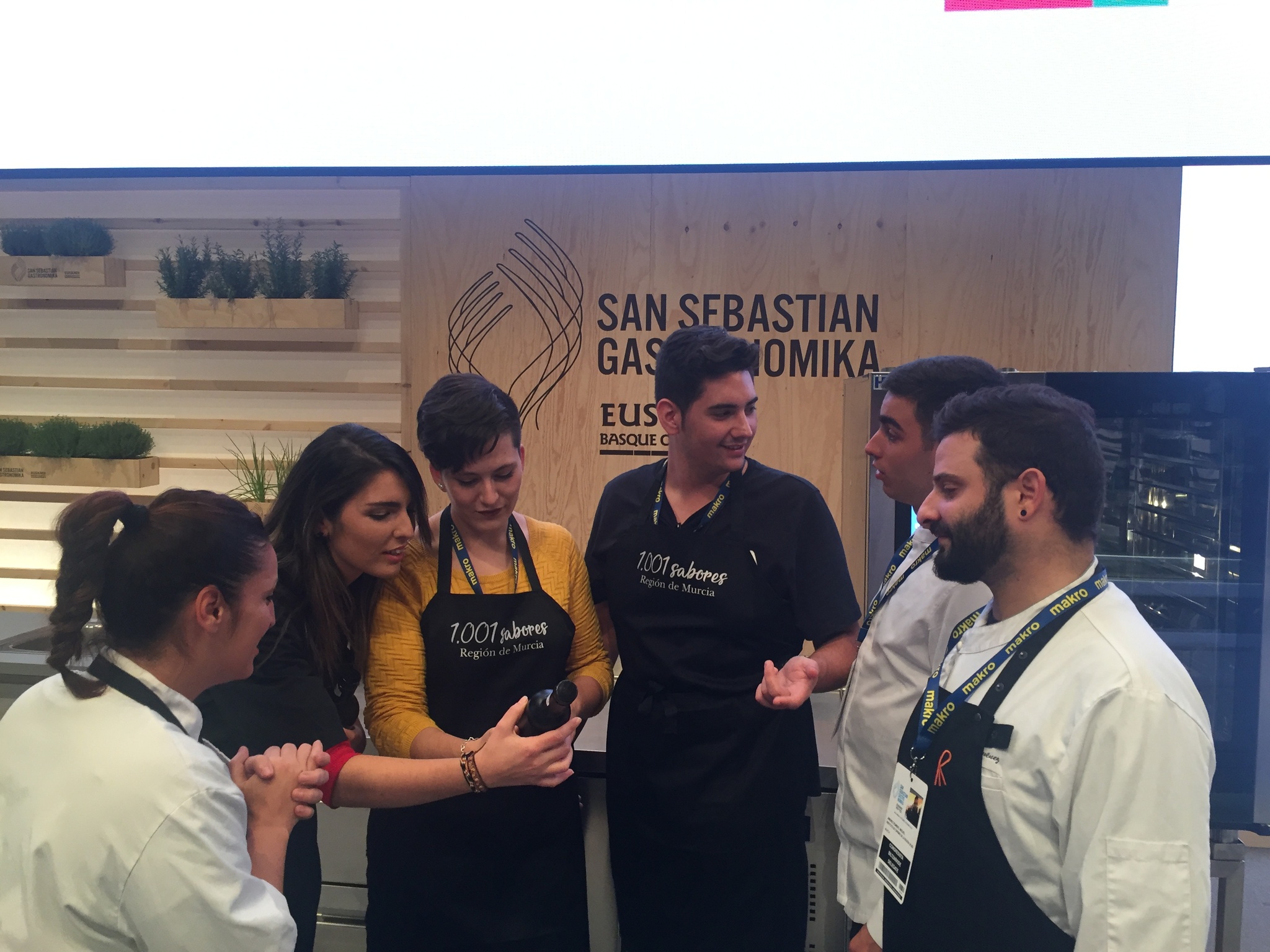 Los becarios Gastroestrellas 2018 durante el transcurso de la XX edición de San Sebastián Gastronomika
