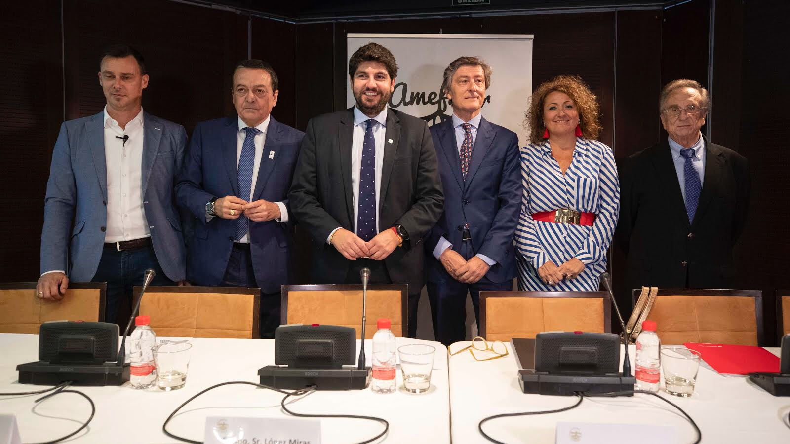 El presidente de la Comunidad en funciones, Fernando López Miras, clausura la Asamblea General de la Asociación Murciana de Empresa Familiar (Amefmur)
