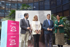El consejero de Fomento e Infraestructuras, José Ramón Díez de Revenga, junto con la consejera de Política Social, Familia e Igualdad, Conchita Ruiz,...