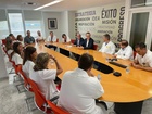 El consejero en funciones de Salud, Juan José Pedreño, se reúne con parte del equipo de la Unidad de Sarcomas y Tumores Mesenquimales de la Arrix...