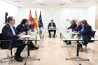 El jefe del Ejecutivo regional, Fernando López Miras, mantuvo hoy una reunión con el presidente de la Confederación Regional de Organizaciones Empresariales...