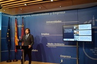 Miguel Motas presenta las nuevas ayudas del Servicio Regional de Empleo y Formación para desempleados que realicen cursos de formación