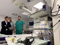El consejero de Salud, Manuel Villegas, visitó recientemente la nueva unidad de endoscopias del Hospital de Cieza