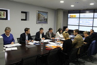 El secretario general de la Consejería de Fomento e Infraestructuras, Enrique Ujaldón, presidió hoy la reunión de la Comisión Mixta por los Terremotos de Lorca, a la que asistieron, entre otros, el delegado del Gobierno y el alcalde de Lorca