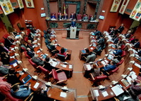 Momento de la comparecencia del consejero de Presidencia y Hacienda, Javier Celdrán, durante el debate a la totalidad de los presupuestos