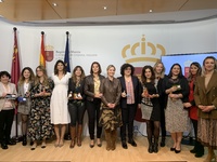 Entrega de reconocimientos a seis mujeres emprendedoras líderes en proyectos innovadores