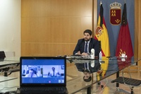 El jefe del Ejecutivo regional, Fernando López Miras, mantuvo hoy un encuentro por vía telemática con el presidente de la Confederación Española de Organizaciones Empresariales (CEOE), Antonio Garamendi