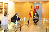 El presidente de la Comunidad, Fernando López Miras, se reúne con el secretario general del Sindicato de Enfermería SATSE, José Antonio Blaya/3