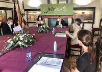 La consejera Cristina Sánchez preside la reunión de la Mancomunidad de Servicios Turísticos del Noroeste.