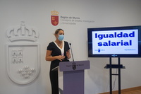 La directora general de Diálogo Social y Bienestar Laboral, Purificación Cuadrupani, presentó la campaña contra la brecha salarial