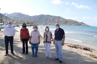 La playa de La Chapineta en Cartagena se adhiere desde hoy al programa 'Playas sin humo' de la Consejería de Salud