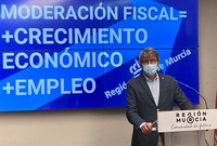 Imagen del consejero de Economía, Hacienda y Administración Digital, Luis Alberto Marín, informando sobre el balance fiscal de los seis primeros ...
