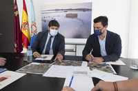El jefe del Ejecutivo regional, Fernando López Miras, mantiene una reunión con el alcalde de San Javier, José Miguel Luengo, para analizar iniciativas en beneficio del Mar Menor