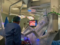 Primera intervención mediante cirugía robótica