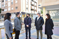 La Comunidad financia en el acondicionamiento de la Plaza de Vera que completa la regeneración urbana del barrio lorquino de Santa Clara