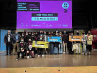 Estudiantes ganadores del concurso 'Imagina una empresa diferente', que organiza el INFO con la colaboración de la UMU, Ceeim y Ceeic.