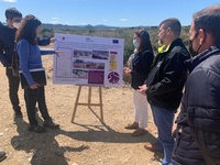El director general del Medio Natural, Fulgencio Perona, durante su visita a los espacios sobre los que se actúa