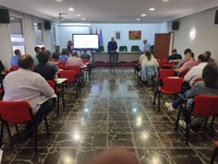 Los primeros alumnos del curso formativo para recibir la certificación de operador agroambiental, durante la primera jornada celebrada en el Cifea...