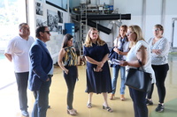 La directora general de Movilidad y Litoral, Marina Munuera, acompañada del alcalde de Mazarrón, Gaspar Miras, y miembros de la corporación municipal,...