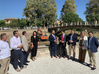 El consejero de Fomento e Infraestructuras, José Ramón Díez de Revenga, y el alcalde de Lorca, Diego José Mateos, durante su visita al inicio de ...