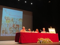 La consejera de Educación asiste a la ponencia 'De Teatro en Teatro' impartida por Pedro Cano