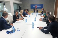 Imagen de la reunión del consejero de Economía, Hacienda y Administración Digital, Luis Alberto Marín, con representantes de las entidades que han...