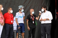 López Miras, junto a Alejandro Valverde en la salida de la etapa de la Vuelta a España desde Alhama de Murcia