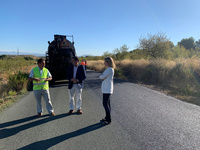 El consejero de Fomento e Infraestructuras, José Ramón Díez de Revenga, acompañado por la directora de Carreteras, María Casajús, visitan las obras...
