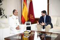 El presidente de la Comunidad, Fernando López Miras, recibe al nuevo almirante de Acción Marítima, Alfonso Delgado/