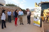 El director general del Agua, José Sandoval, y la alcaldesa de Fuente Álamo, Juana María Martínez, visitan las obras en caminos rurales del munic...