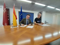 El director general del Instituto de las Industrias Culturales y las Artes (ICA), Manuel Cebrián, ha firmado hoy con el presidente de la Asociación...