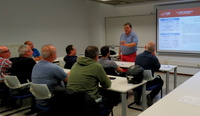 Imagen del curso de formación organizado por la EFIAP y en el que participan una veintena de inspectores de vehículos y de estaciones ITV.