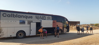 El autobús que durante la temporada estival llevará a cabo los desplazamientos a Calblanque