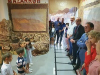 El consejero en funciones de Educación visita el CEIP Infanta Leonor en Mazarrón, donde los alumnos desarrollan un proyecto sobre la minería