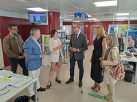 El consejero Víctor Marín visita la oficina de empleo de Moratalla (2)