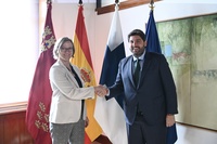 El presidente de la Comunidad, Fernando López Miras, recibió hoy a la embajadora de Finlandia en España, Sari Rautio.