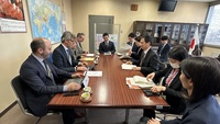 El consejero de Empresa mantiene varios encuentros con instituciones japonesas para encontrar oportunidades de colaboración con el Gobierno regional