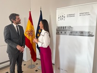La consejera Carmen Conesa y el ministro de Cultura, Ernest Urtasun, se entrevistaron hoy en Madrid.