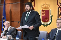 López Miras alerta de la "degradación democrática" que supone la ley de amnistía (II)